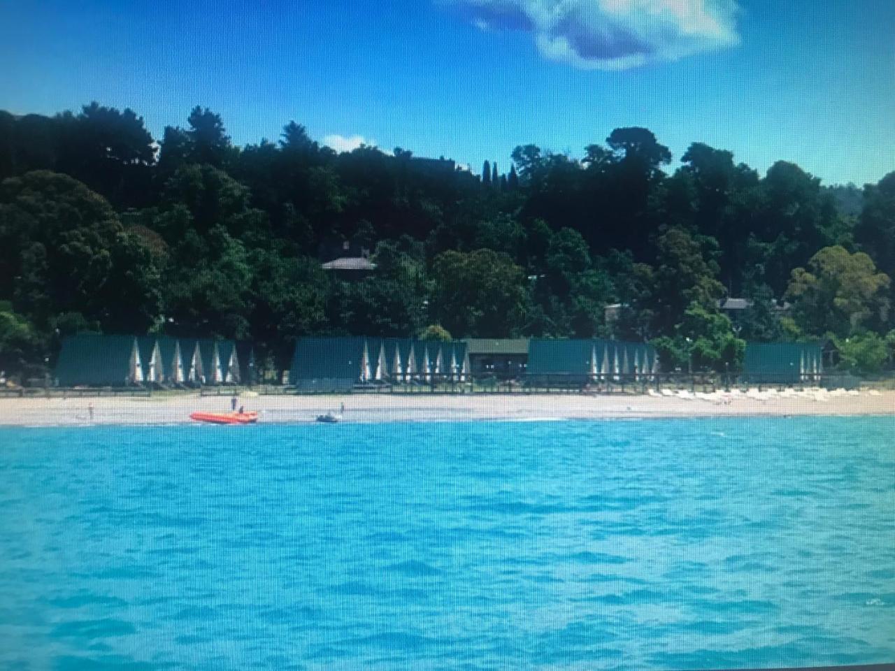 Kyalasur Hotel Sukhumi Eksteriør billede